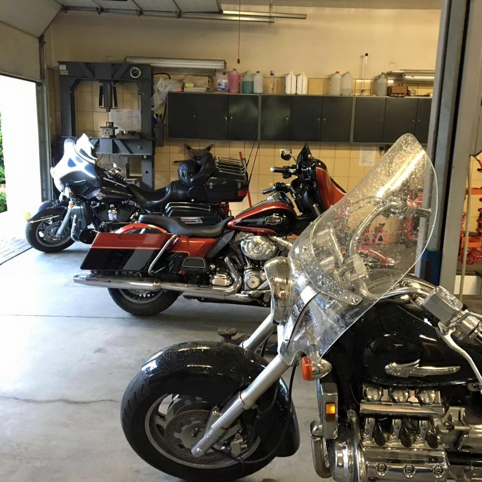 Serwis motocykli Harley-Davidson w warsztacie u Słowika